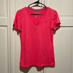 Women’s Nike Dri-Fit Vneck shirt size small